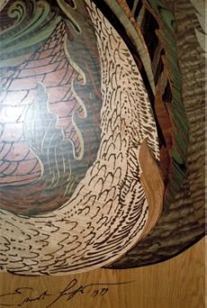 Détail de marqueterie, écailles et vagues